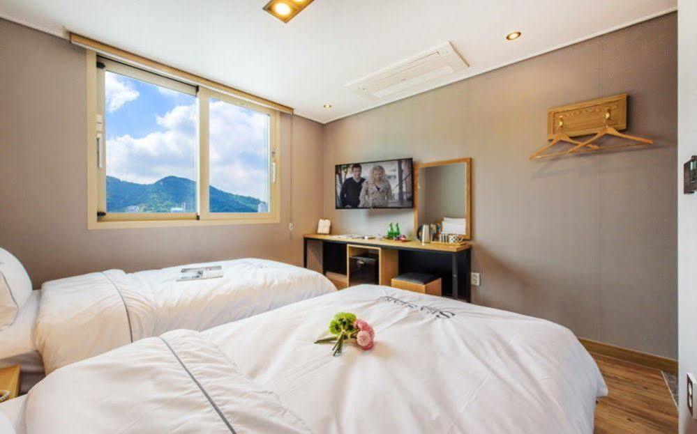 Sea Star Hostel Yeosu Exterior photo